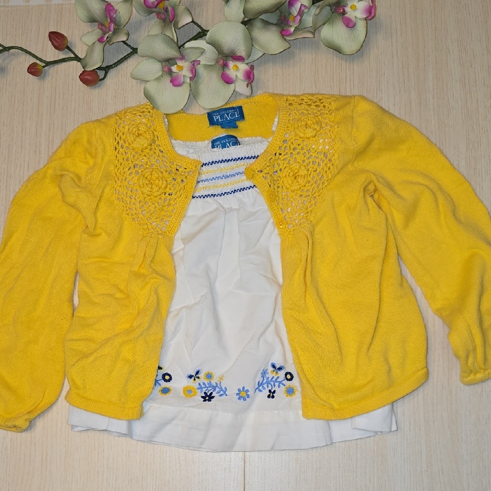 Set Cardigan with Embroidered White Top
